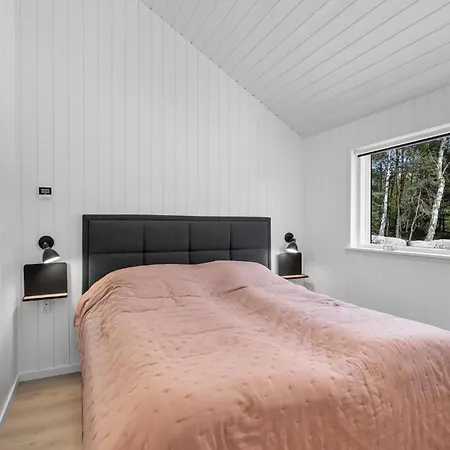 4 Bedroom Lovely In Neksø