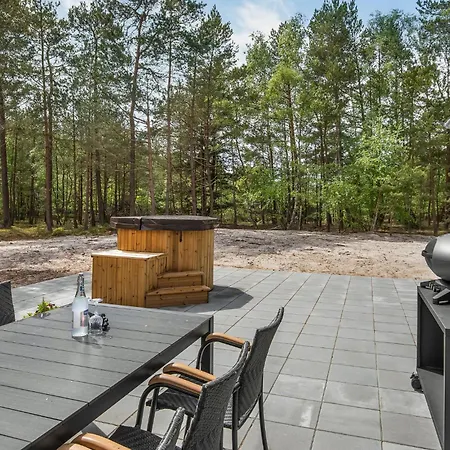 4 Bedroom Lovely In Holiday home