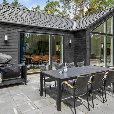 4 Bedroom Lovely In *